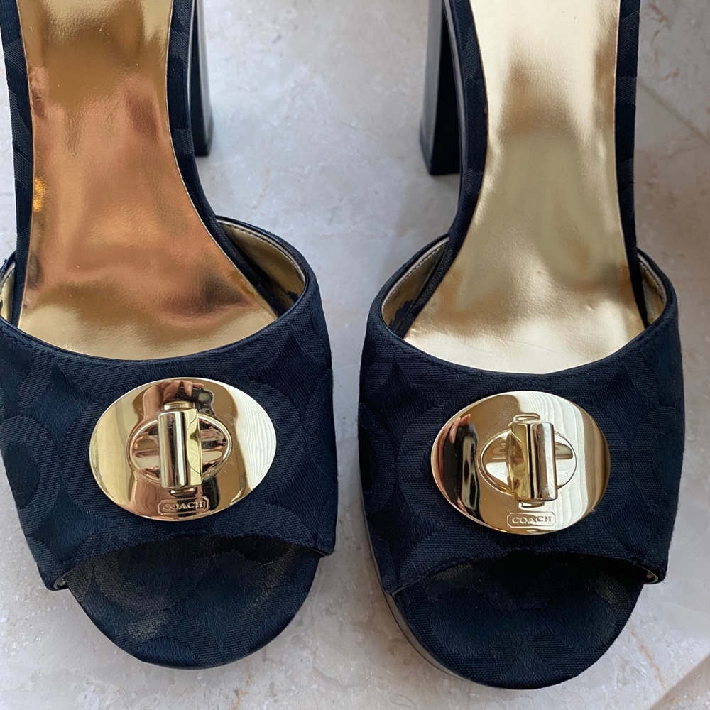 Coach Slide Heels - Picture 3 of 13